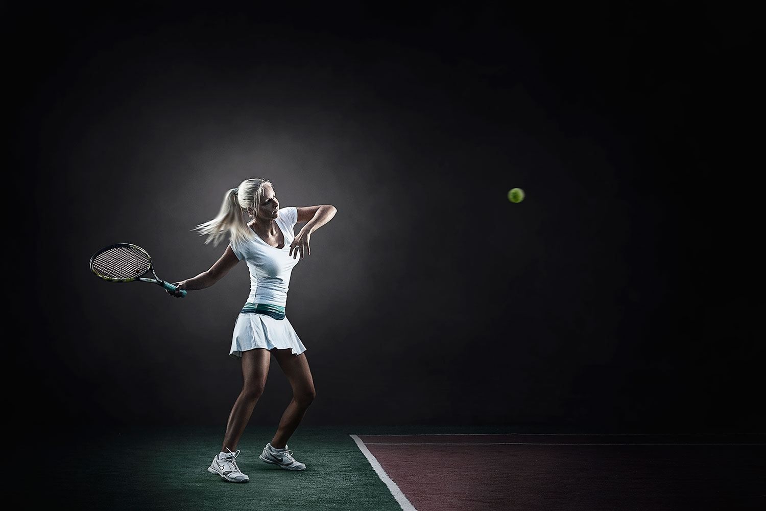 Tennis canli izle. Падел теннис. Теннисистка фотосессия. Теннис реклама. Большой теннис девушки.